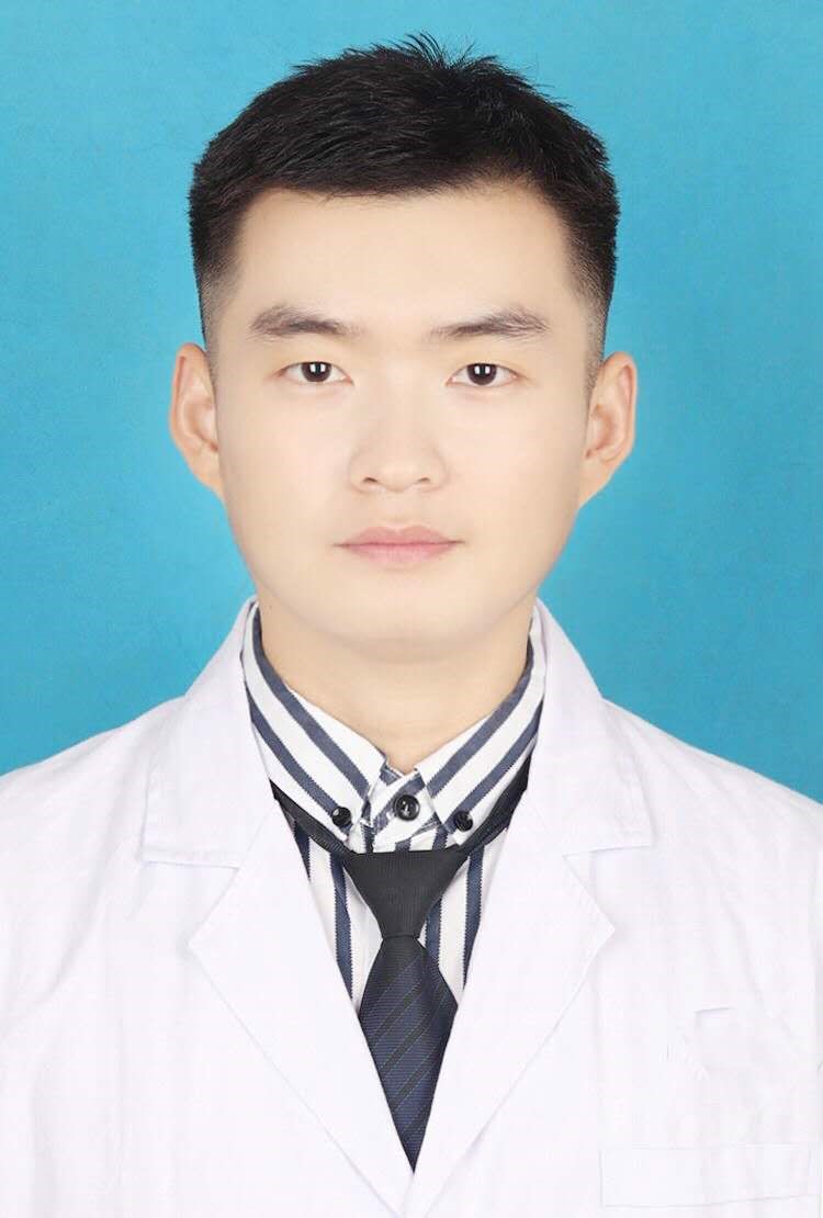 鄭 偉